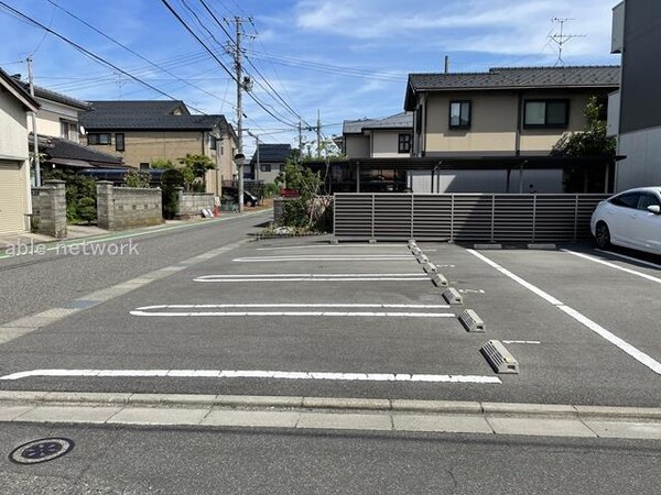 駐車場・駐輪場