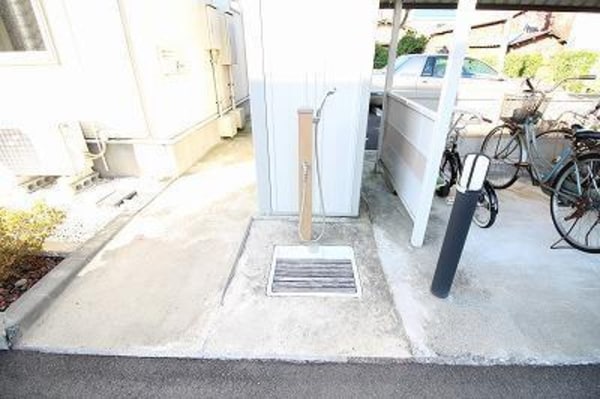 外観(ペット専用足洗い場)
