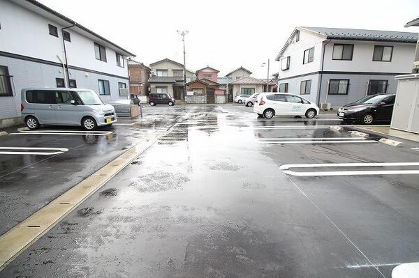 駐車場・駐輪場