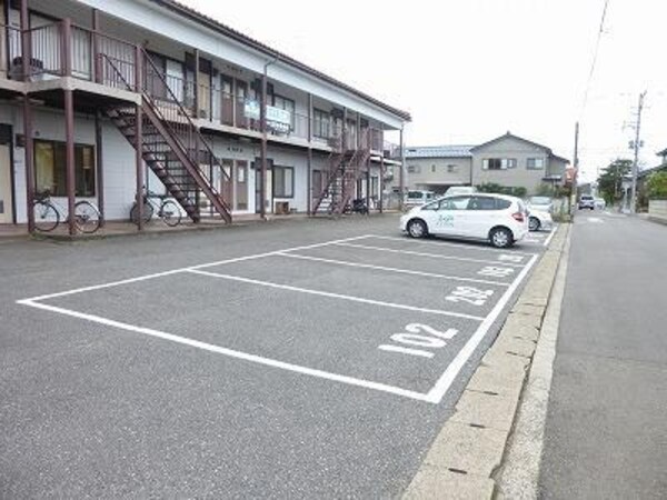 駐車場・駐輪場