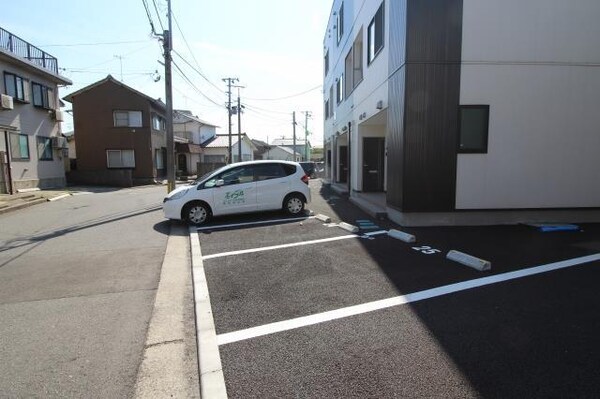 駐車場・駐輪場