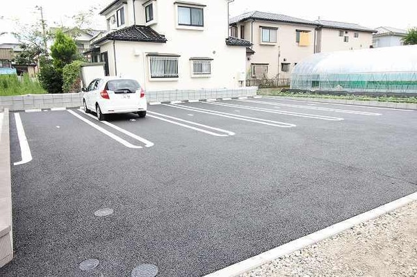 駐車場・駐輪場