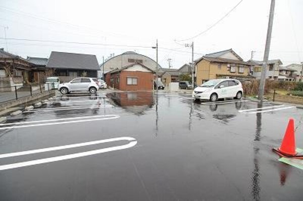 駐車場・駐輪場