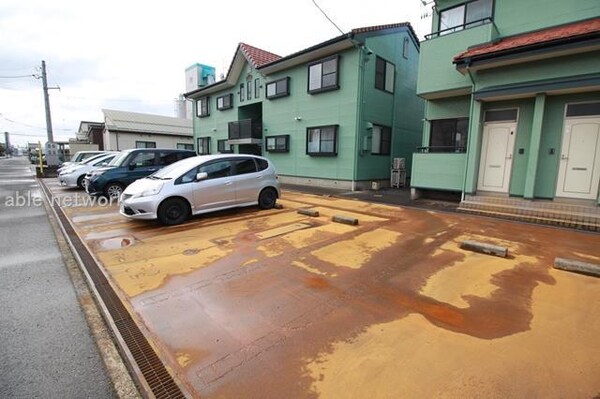 駐車場・駐輪場