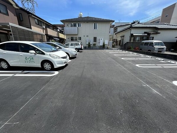 駐車場・駐輪場