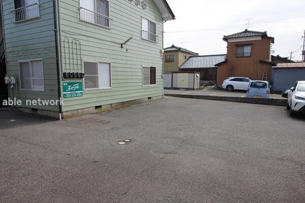 駐車場・駐輪場