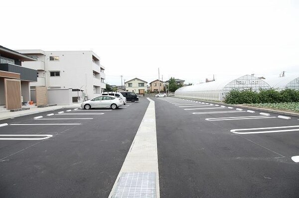 駐車場・駐輪場