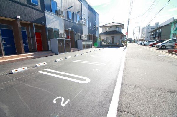 駐車場・駐輪場