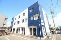 グレース沼垂東の外観写真