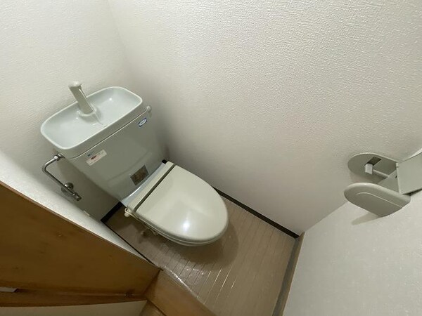 トイレ(反転タイプ参考写真です)