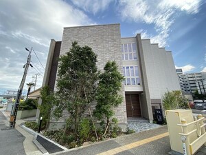 シャーメゾン万代ウェスト外観写真