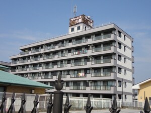 サニーヒル三越外観写真