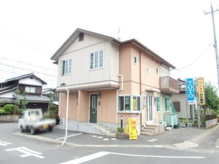 サーティーン・６外観写真