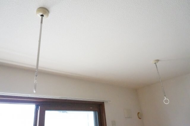 物件内観写真12　(同型別室の写真)