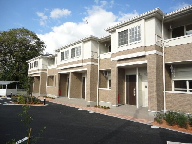 物件外観写真2　(外観写真（昼）)