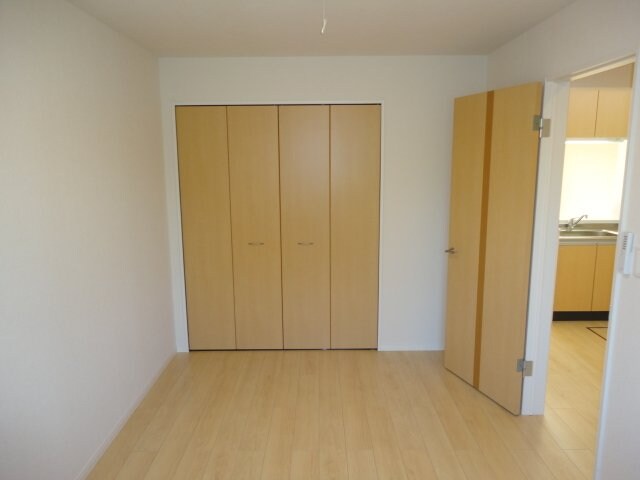 物件内観写真12　(洋室（照明付き）)