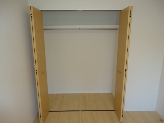物件内観写真25　(収納（洋室）)