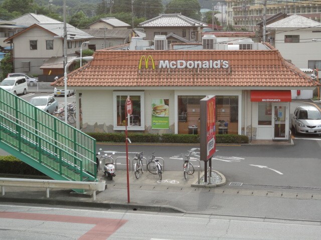 物件外観写真5　(マクドナルド栃木バイパス店まで1,050ｍ)