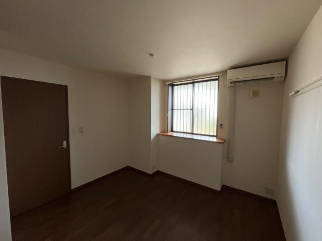 物件内観写真24　(洋室)