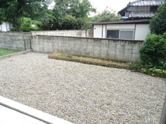 物件内観写真28　(専用庭)