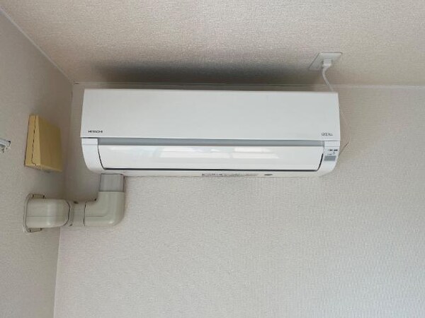 建物設備(リビングエアコン)