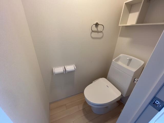 物件内観写真15　(トイレ)