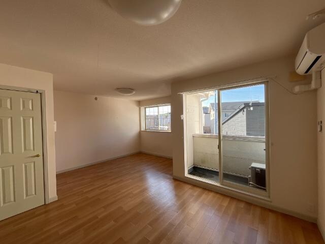 物件内観写真6　(リビング)