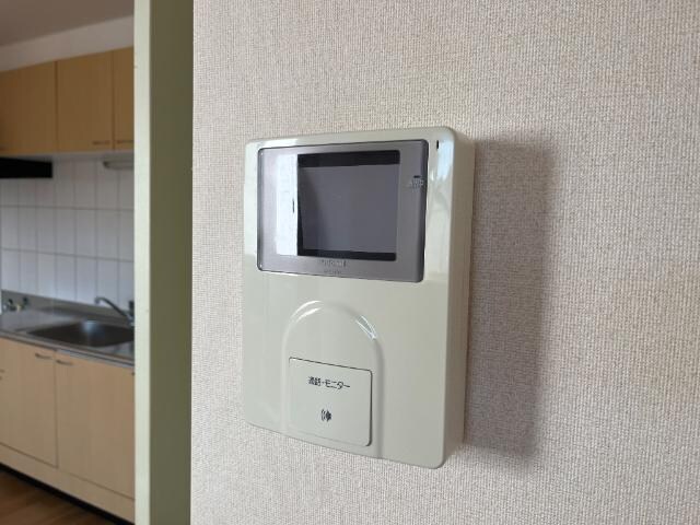 物件内観写真11　(カメラ付インターホン)