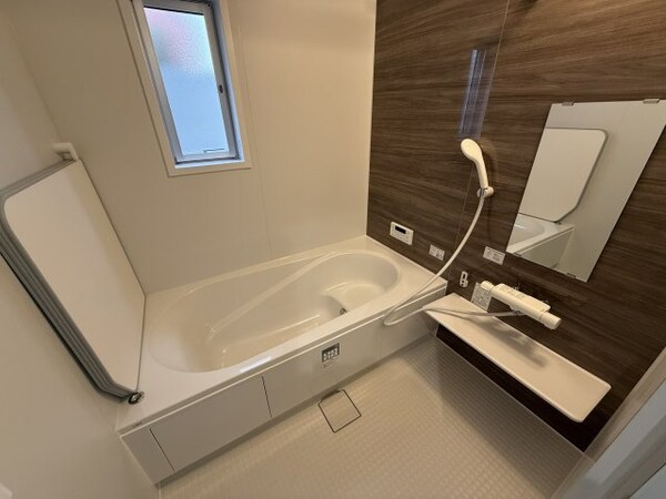 浴室(同メーカーの同間取りの別物件の写真となります。現況優先となり)