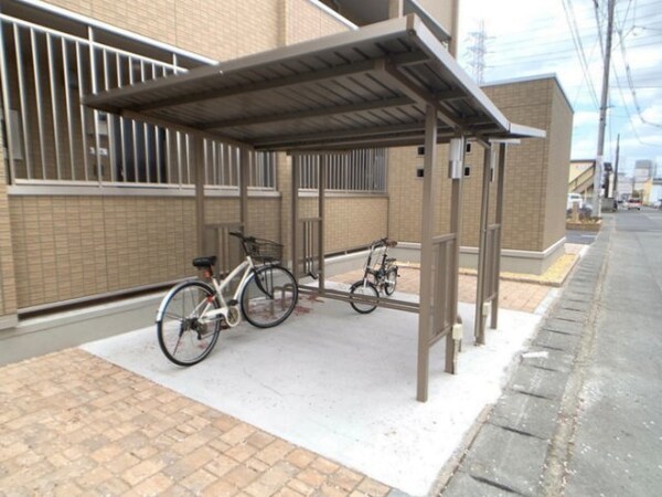 建物設備(駐輪場)