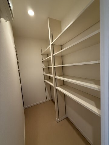 物件内観写真17　(シューズインクローゼット)