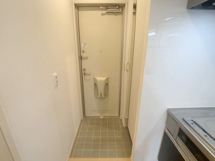 物件内観写真10　(玄関)