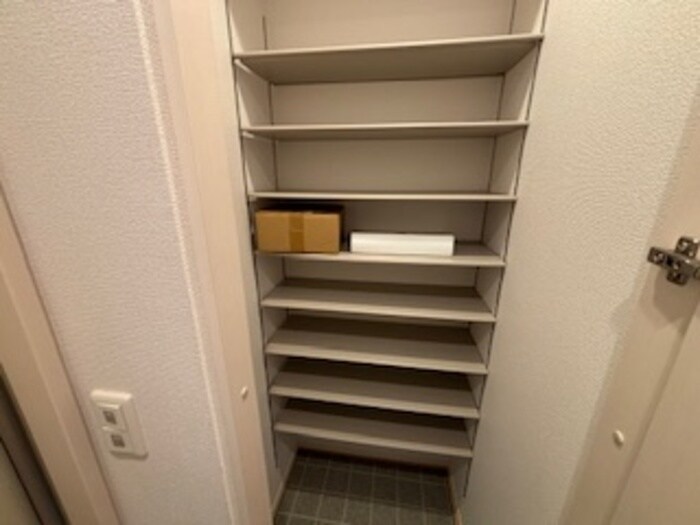 物件内観写真15　(シューズボックス)
