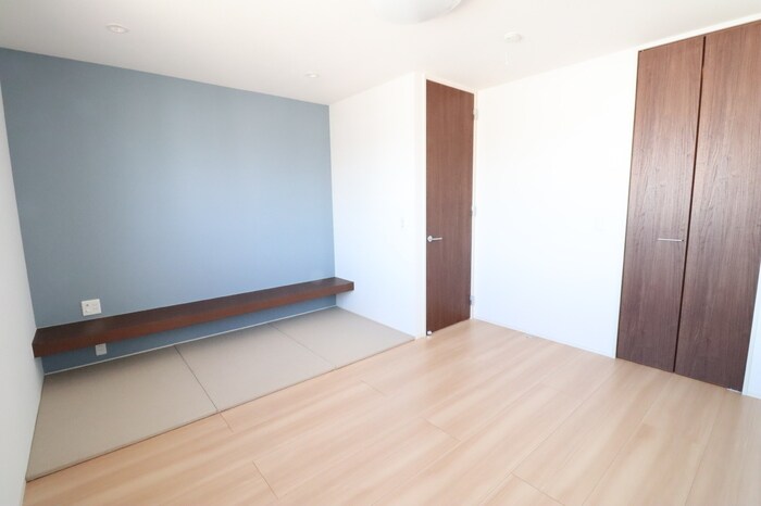 物件内観写真6　(畳のある洋室)