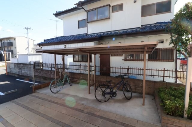 物件内観写真15　(駐輪場)