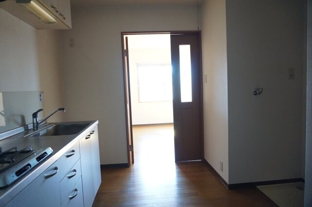 物件内観写真14　(別室（左右反転タイプ）の写真となります。)