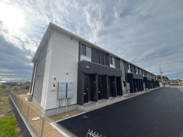 物件外観写真1　(外観写真（昼）)