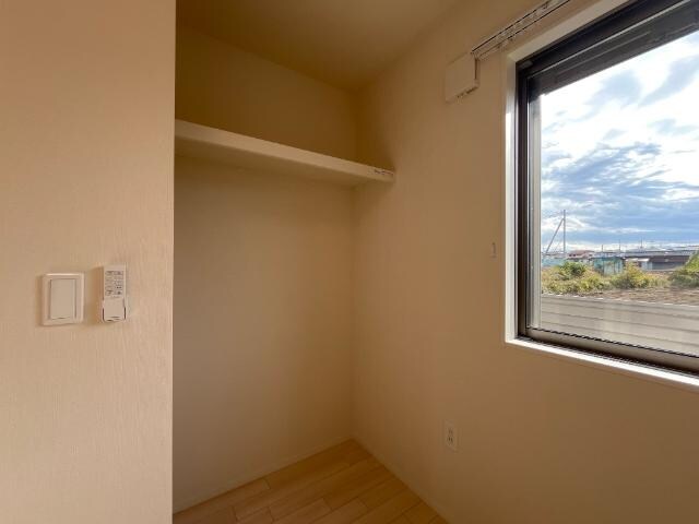 物件内観写真19　(収納)
