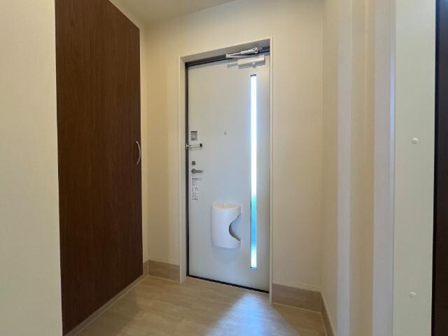 物件内観写真27　(玄関)