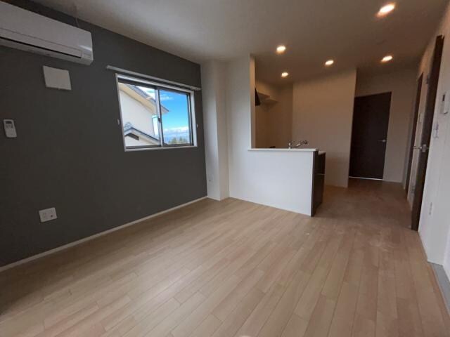 物件内観写真10　(リビング)