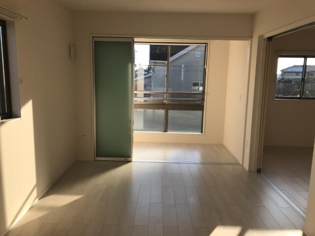 物件内観写真10　(リビング)