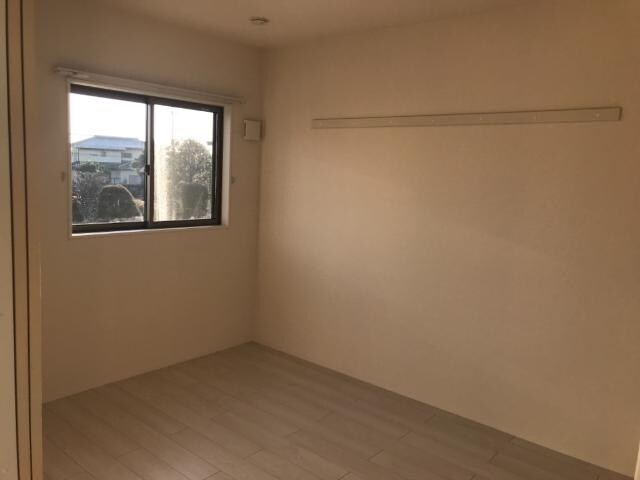 物件内観写真12　(洋室)