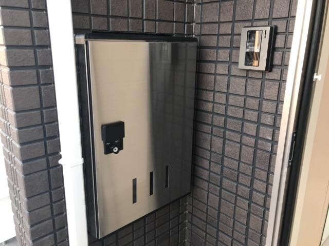 物件内観写真19　(宅配ボックス)