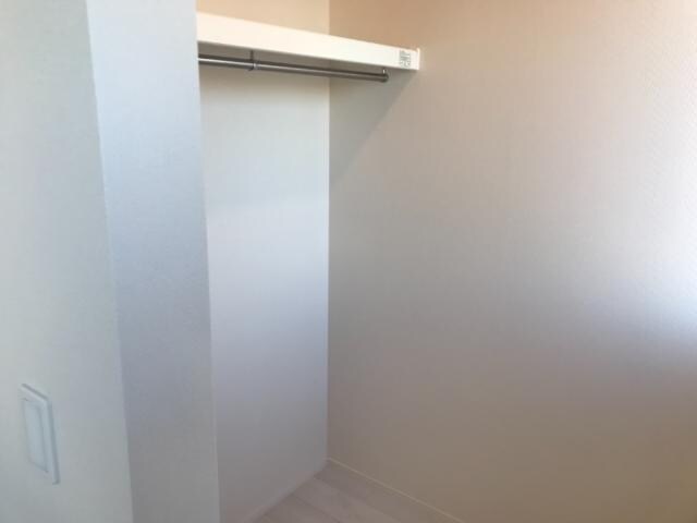 物件内観写真28　(ウォークインクローゼット)