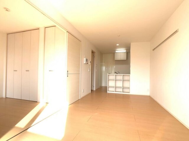 物件内観写真3　(リビング)