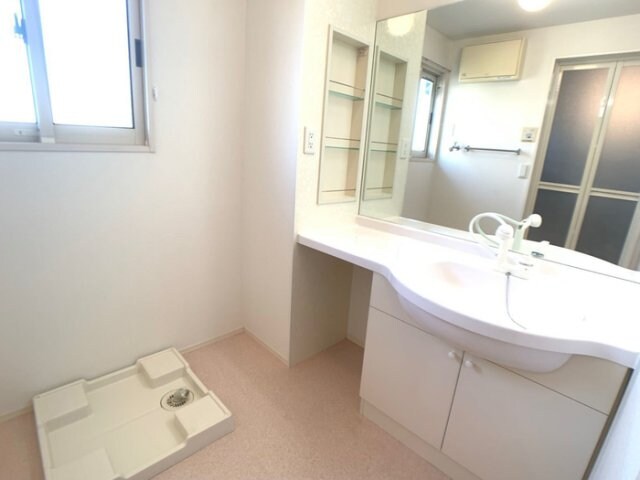 物件内観写真7　(洗面所)