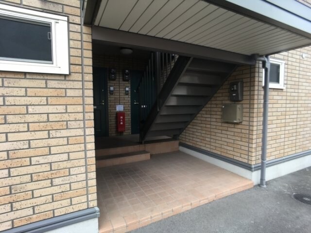 物件外観写真4　(エントランス)