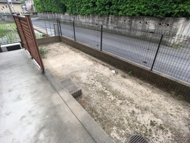 物件内観写真16　(庭（専用庭）)