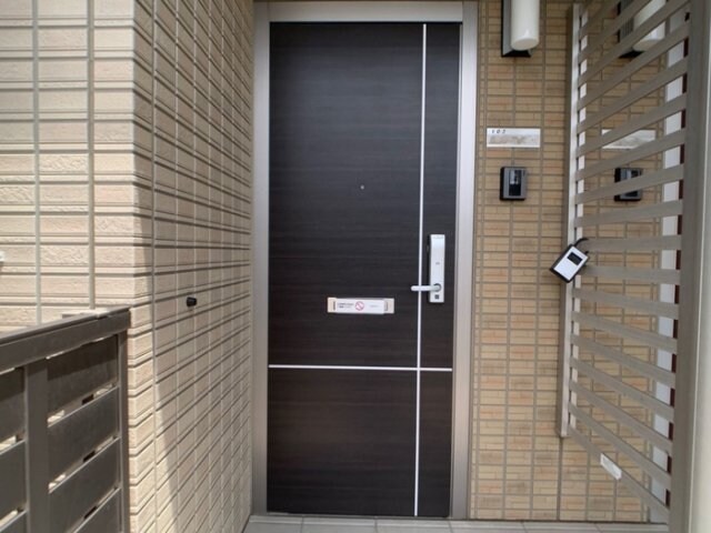 物件内観写真17　(玄関ドア)