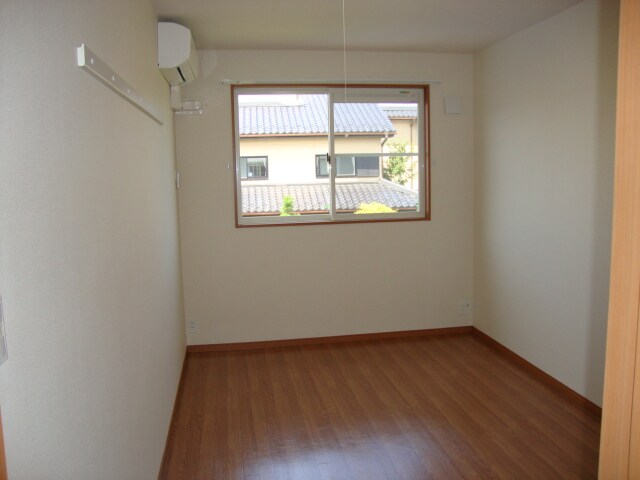 物件内観写真6　(洋室)